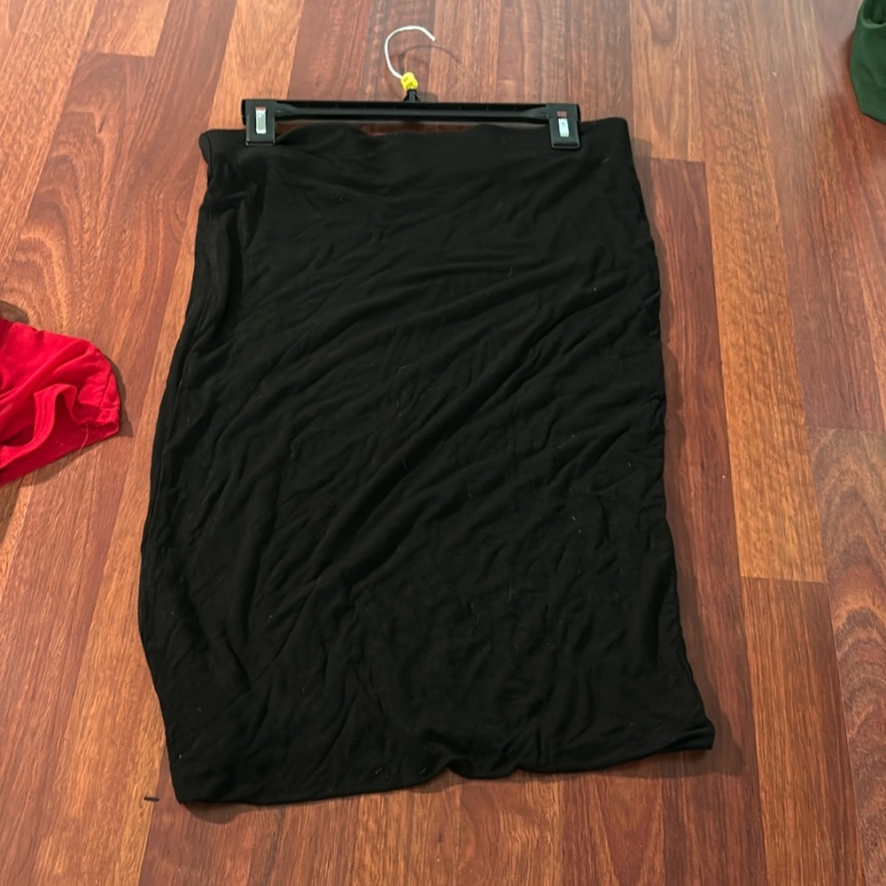 Midi tight skirt